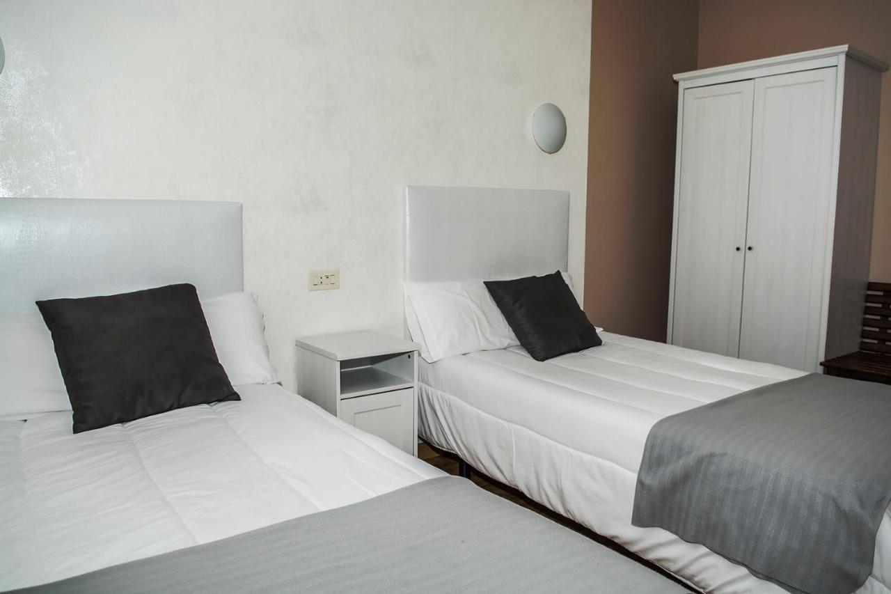 Hotel Voar Рибадео Экстерьер фото